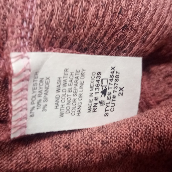 🍂 SJS. Crowl neck Sweater Knit with Button Sleeve & asymmetrical hem Size 2X - Picture 7 of 8